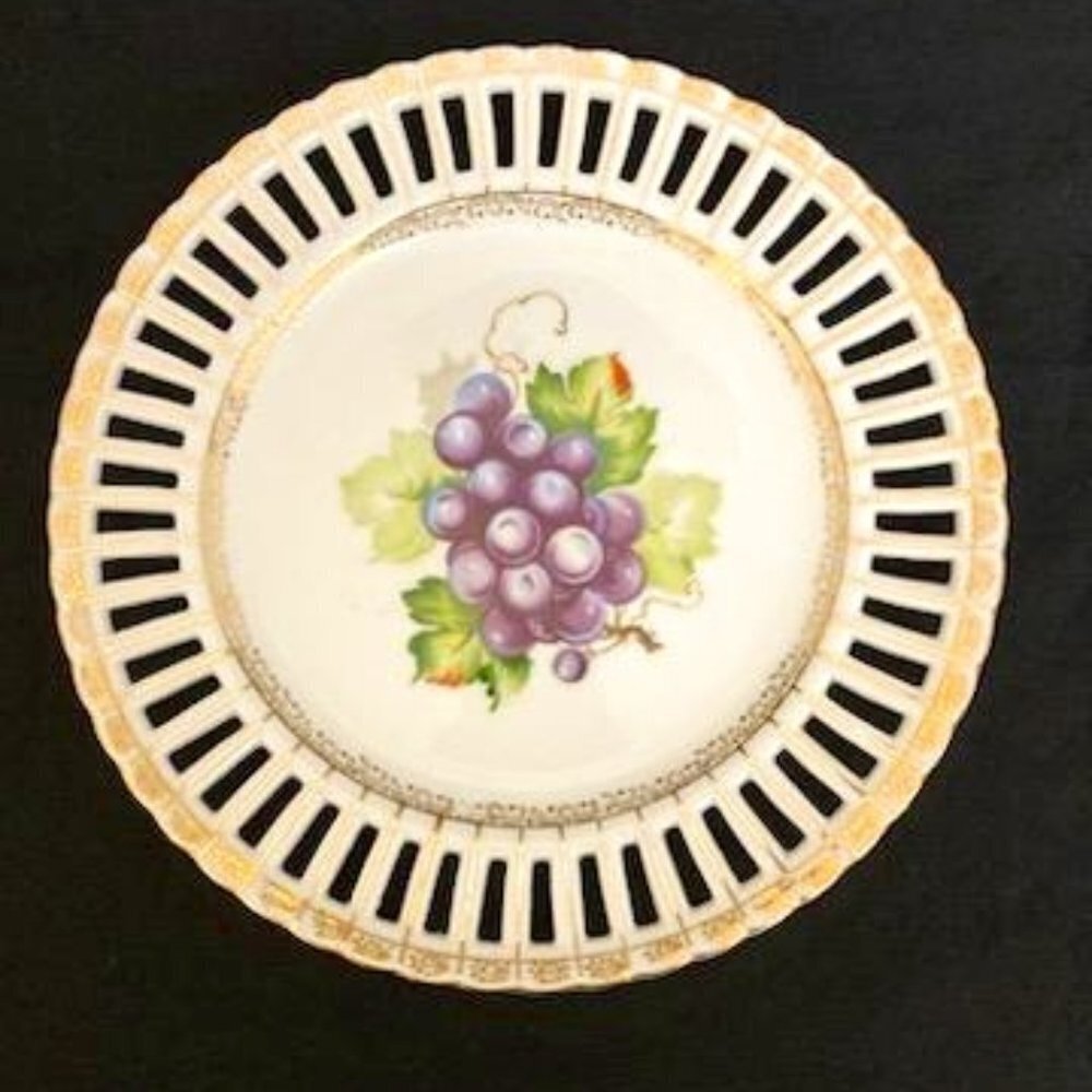 Vintage Ucagco Porcelain Ceramic Fruit Plate Grapes Reticulated Gilded Japan